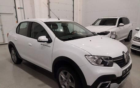 Renault Logan II, 2022 год, 1 170 000 рублей, 2 фотография