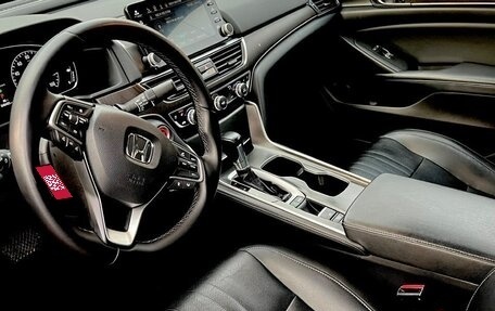 Honda Accord IX рестайлинг, 2017 год, 2 200 000 рублей, 13 фотография