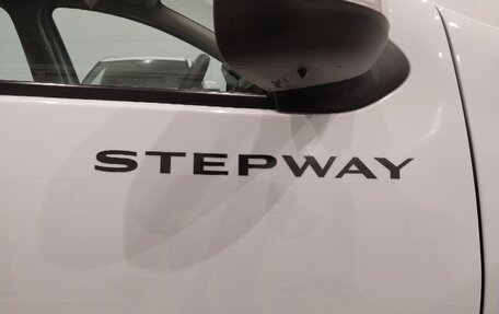 Renault Logan II, 2022 год, 1 170 000 рублей, 9 фотография