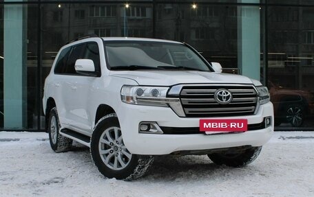 Toyota Land Cruiser 200, 2015 год, 5 440 000 рублей, 3 фотография