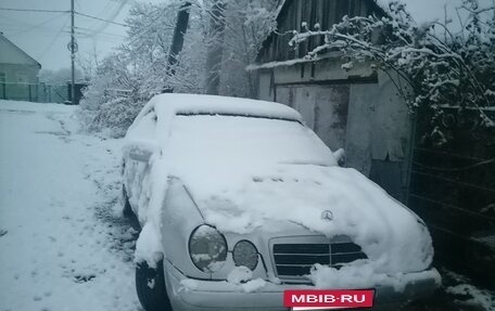 Mercedes-Benz E-Класс, 1997 год, 280 000 рублей, 7 фотография