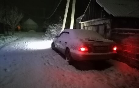 Mercedes-Benz E-Класс, 1997 год, 280 000 рублей, 10 фотография