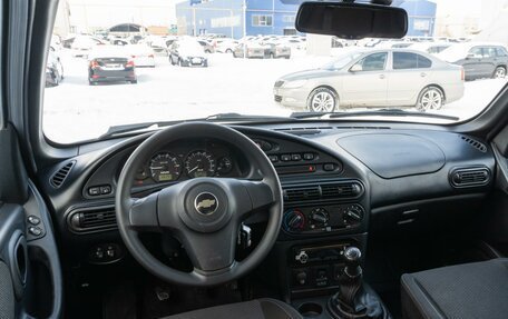 Chevrolet Niva I рестайлинг, 2018 год, 840 000 рублей, 6 фотография