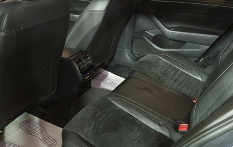 Volkswagen Passat B8 рестайлинг, 2015 год, 1 699 600 рублей, 8 фотография