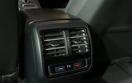 Volkswagen Passat B8 рестайлинг, 2015 год, 1 699 600 рублей, 19 фотография