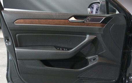 Volkswagen Passat B8 рестайлинг, 2015 год, 1 699 600 рублей, 18 фотография