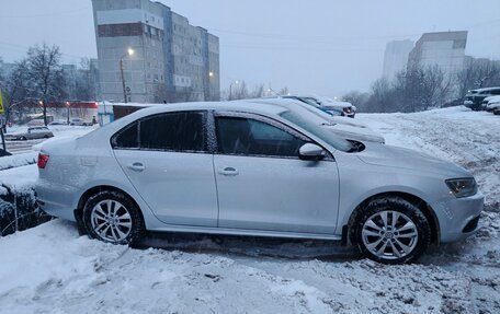 Volkswagen Jetta VI, 2012 год, 1 140 000 рублей, 2 фотография
