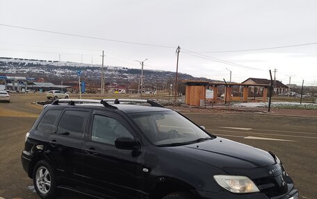 Mitsubishi Outlander III рестайлинг 3, 2004 год, 530 000 рублей, 3 фотография