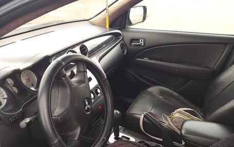 Mitsubishi Outlander III рестайлинг 3, 2004 год, 530 000 рублей, 9 фотография