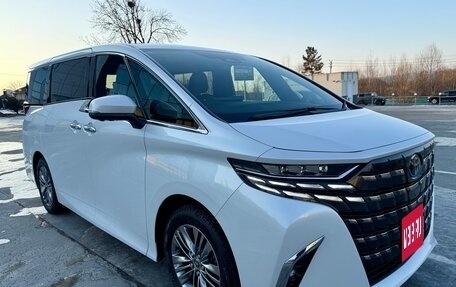 Toyota Alphard, 2023 год, 8 500 000 рублей, 4 фотография