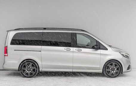 Mercedes-Benz V-Класс, 2022 год, 8 500 000 рублей, 4 фотография