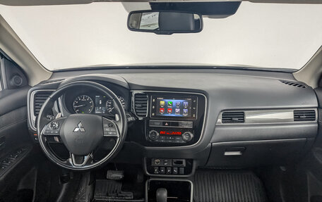 Mitsubishi Outlander III рестайлинг 3, 2019 год, 2 750 000 рублей, 14 фотография