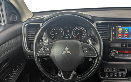 Mitsubishi Outlander III рестайлинг 3, 2019 год, 2 750 000 рублей, 22 фотография