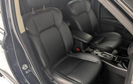 Mitsubishi Outlander III рестайлинг 3, 2019 год, 2 750 000 рублей, 23 фотография