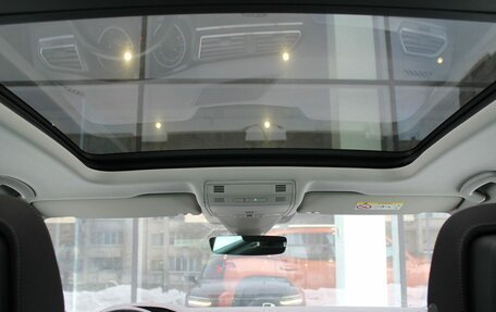 Volkswagen Tiguan II, 2021 год, 3 343 000 рублей, 13 фотография