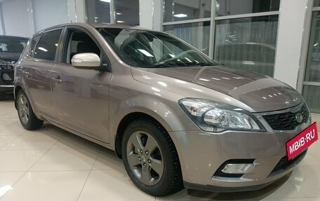KIA cee'd I рестайлинг, 2010 год, 830 000 рублей, 2 фотография