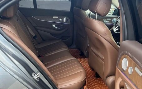 Mercedes-Benz E-Класс, 2020 год, 4 500 000 рублей, 7 фотография