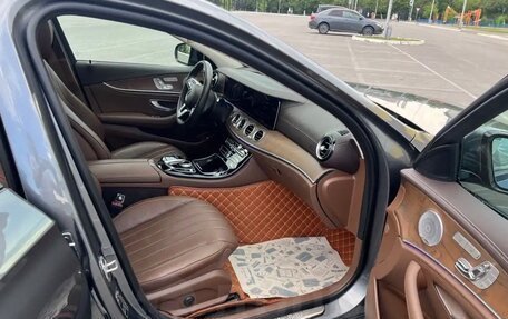 Mercedes-Benz E-Класс, 2020 год, 4 500 000 рублей, 10 фотография