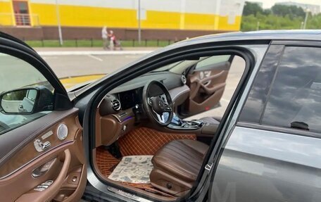 Mercedes-Benz E-Класс, 2020 год, 4 500 000 рублей, 8 фотография