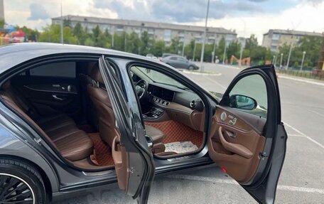 Mercedes-Benz E-Класс, 2020 год, 4 500 000 рублей, 9 фотография