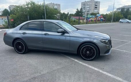 Mercedes-Benz E-Класс, 2020 год, 4 500 000 рублей, 3 фотография