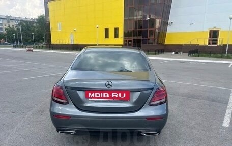 Mercedes-Benz E-Класс, 2020 год, 4 500 000 рублей, 5 фотография
