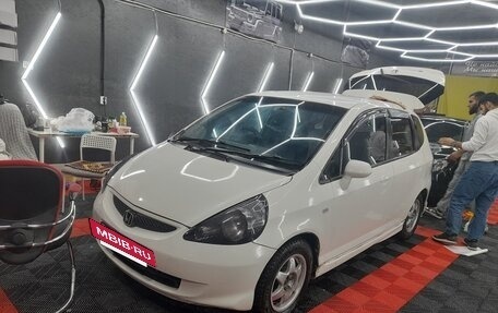 Honda Fit III, 2006 год, 389 000 рублей, 6 фотография
