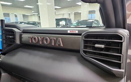 Toyota Sequoia, 2025 год, 14 690 000 рублей, 28 фотография