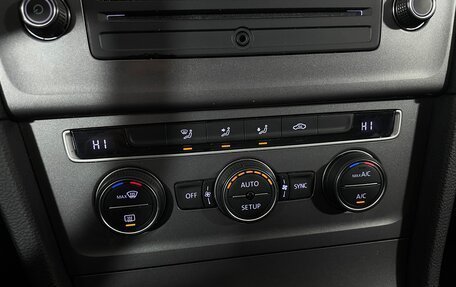 Volkswagen Golf VII, 2014 год, 997 000 рублей, 16 фотография