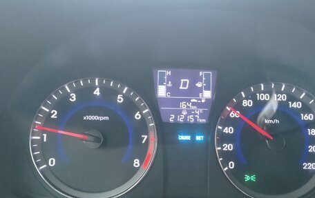 Hyundai Solaris II рестайлинг, 2016 год, 1 200 000 рублей, 8 фотография