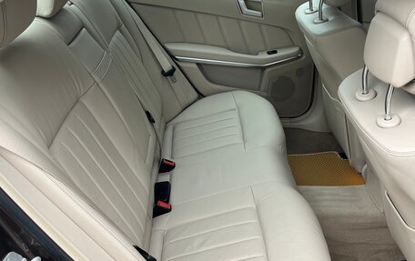 Mercedes-Benz E-Класс, 2015 год, 1 990 000 рублей, 36 фотография