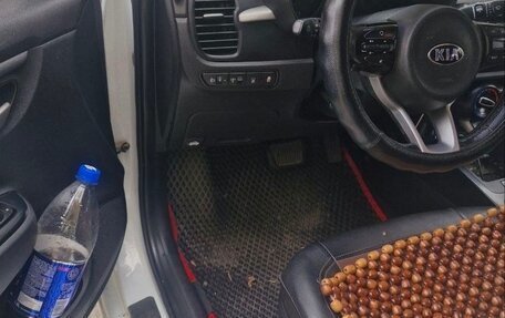 KIA Rio IV, 2018 год, 1 100 000 рублей, 7 фотография