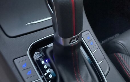 Hyundai Elantra VI рестайлинг, 2020 год, 2 000 000 рублей, 11 фотография