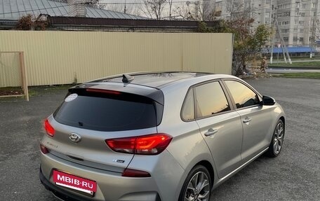 Hyundai Elantra VI рестайлинг, 2020 год, 2 000 000 рублей, 5 фотография