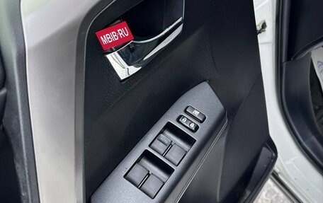 Toyota RAV4, 2015 год, 2 332 000 рублей, 12 фотография