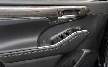 Toyota Highlander, 2025 год, 5 800 000 рублей, 16 фотография