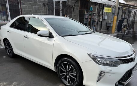 Toyota Camry, 2017 год, 2 330 000 рублей, 5 фотография