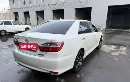 Toyota Camry, 2017 год, 2 330 000 рублей, 9 фотография