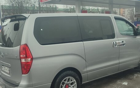 Hyundai Grand Starex Grand Starex I рестайлинг 2, 2011 год, 1 800 000 рублей, 5 фотография