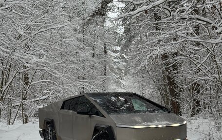 Tesla Cybertruck, 2024 год, 14 950 000 рублей, 9 фотография