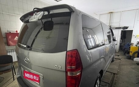 Hyundai Grand Starex Grand Starex I рестайлинг 2, 2011 год, 1 800 000 рублей, 20 фотография