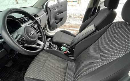 KIA Rio IV, 2018 год, 1 249 999 рублей, 16 фотография