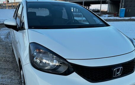 Honda Fit, 2022 год, 1 320 000 рублей, 2 фотография