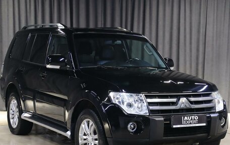 Mitsubishi Pajero IV, 2011 год, 1 729 000 рублей, 2 фотография