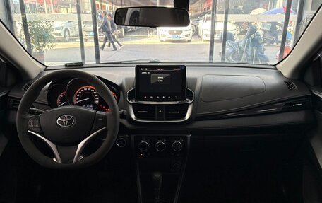 Toyota Yaris Cross, 2022 год, 1 385 000 рублей, 9 фотография