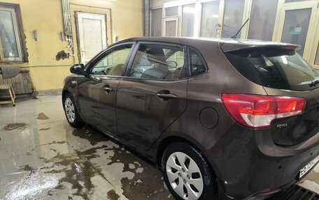 KIA Rio III рестайлинг, 2016 год, 925 000 рублей, 4 фотография