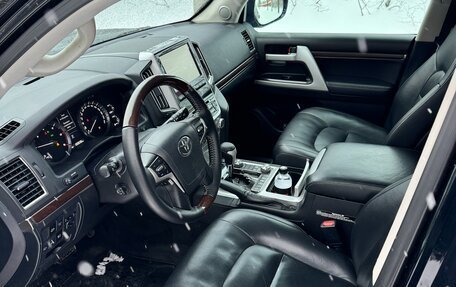 Toyota Land Cruiser 200, 2017 год, 9 999 000 рублей, 12 фотография