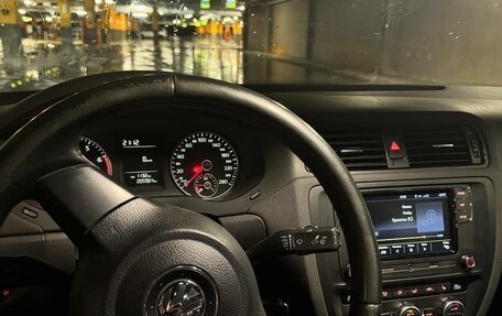 Volkswagen Jetta VI, 2014 год, 1 100 000 рублей, 6 фотография