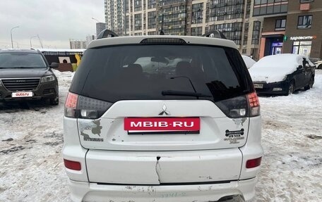 Mitsubishi Outlander III рестайлинг 3, 2011 год, 900 000 рублей, 6 фотография