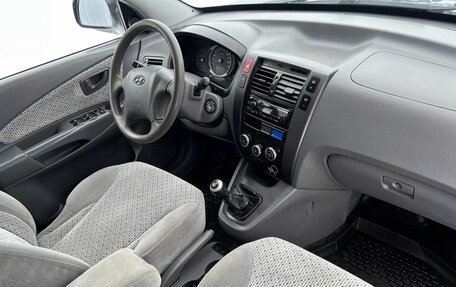 Hyundai Tucson III, 2004 год, 595 000 рублей, 10 фотография